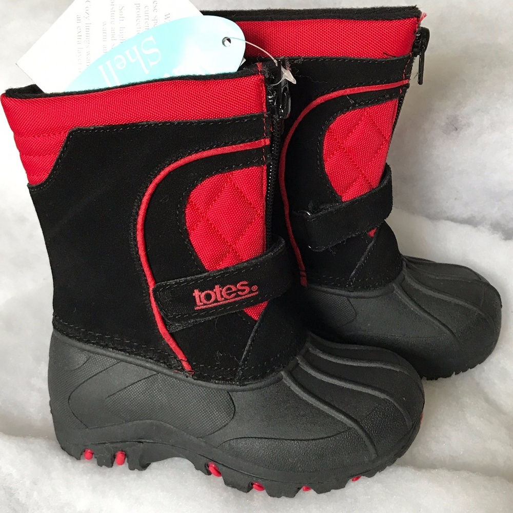 TODDLER SIZE 5 TOTES SNOW BOOTS WATERPROOF SHELL