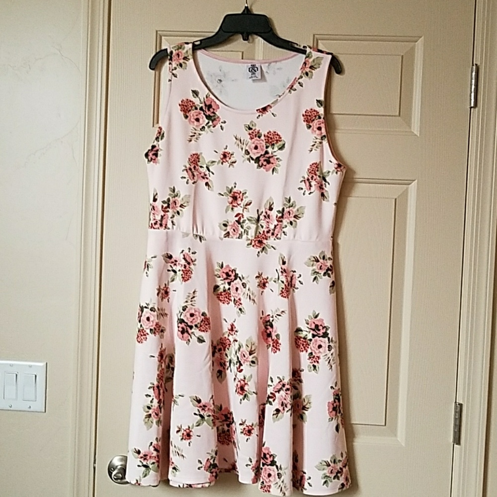 AGNES & DORA FISHER DRESS, NWOT