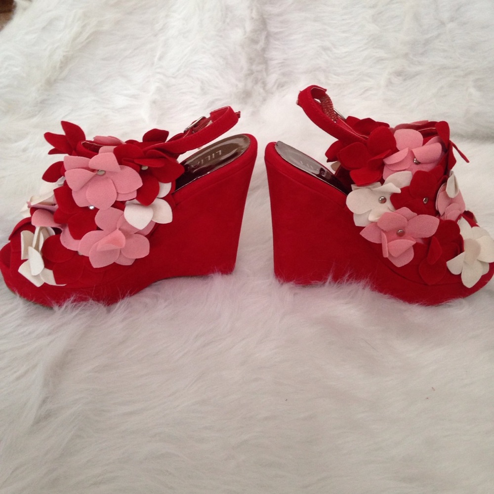 Donated NEW Liliana brand Red Floral Heels