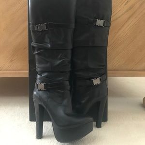 Jessica Simpson Knee High Platform boots in Black