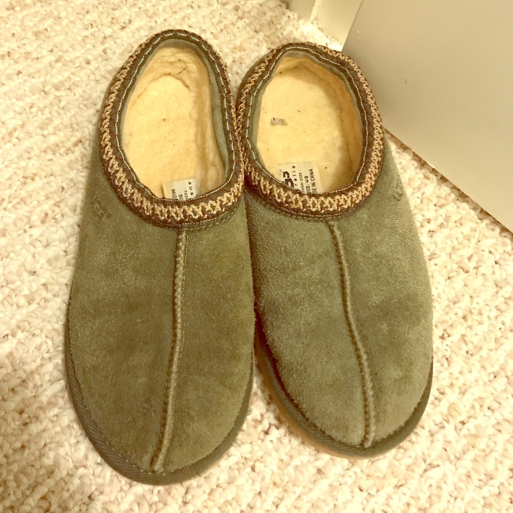 Olive green uggs!!