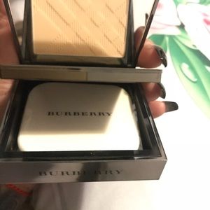 Burberry light honey no.10