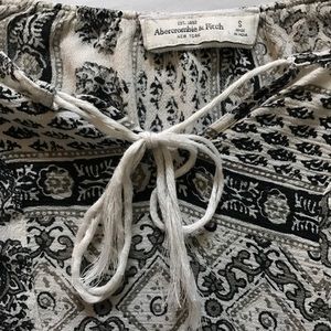 ABERCROMBIE & FITCH loose fitting shirt