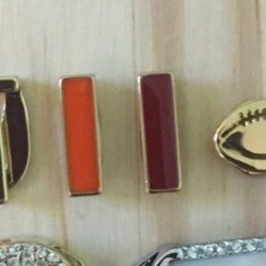 Maroon and Orange color bars!