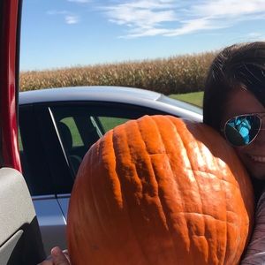 Meet your Posher, Adreanna