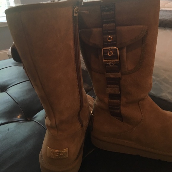 Ugg boots - Picture 1 of 4