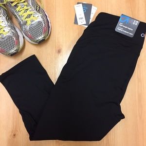 NWT Gapfit (Factory) Black Capri Length Legging