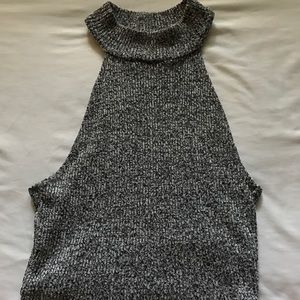 Crop top turtle neck razor back shirt