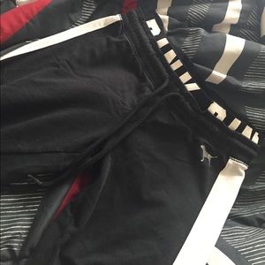 Victoria secret joggers! Do not buy!