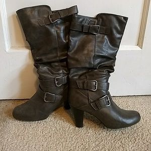Gray Madden Girl slouchy boots