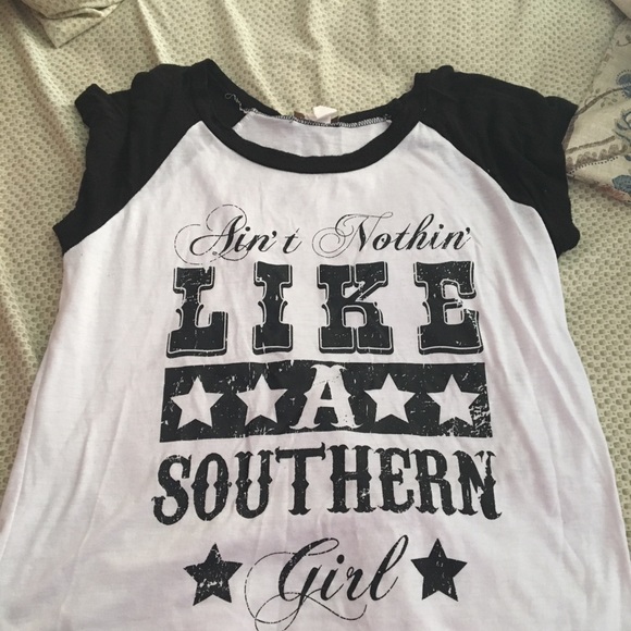 Black and white t-shirt - Picture 1 of 1