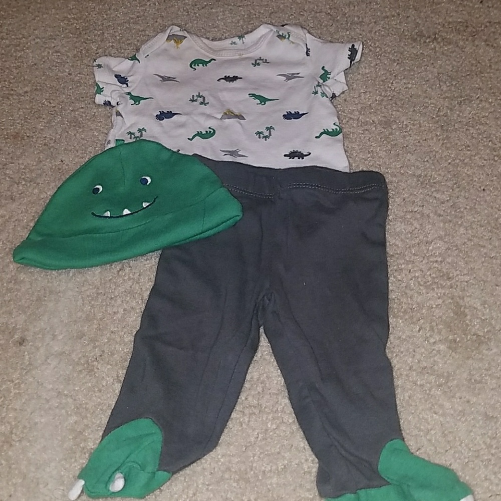 Dino T-shirt, pants and hat set