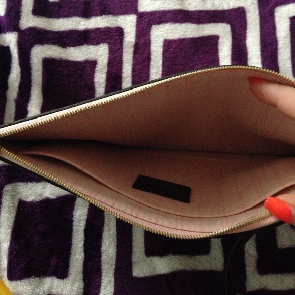 SOLD!🚫🌸Louis Vuitton Neverfull Pochette wristlet - Picture 5 of 8