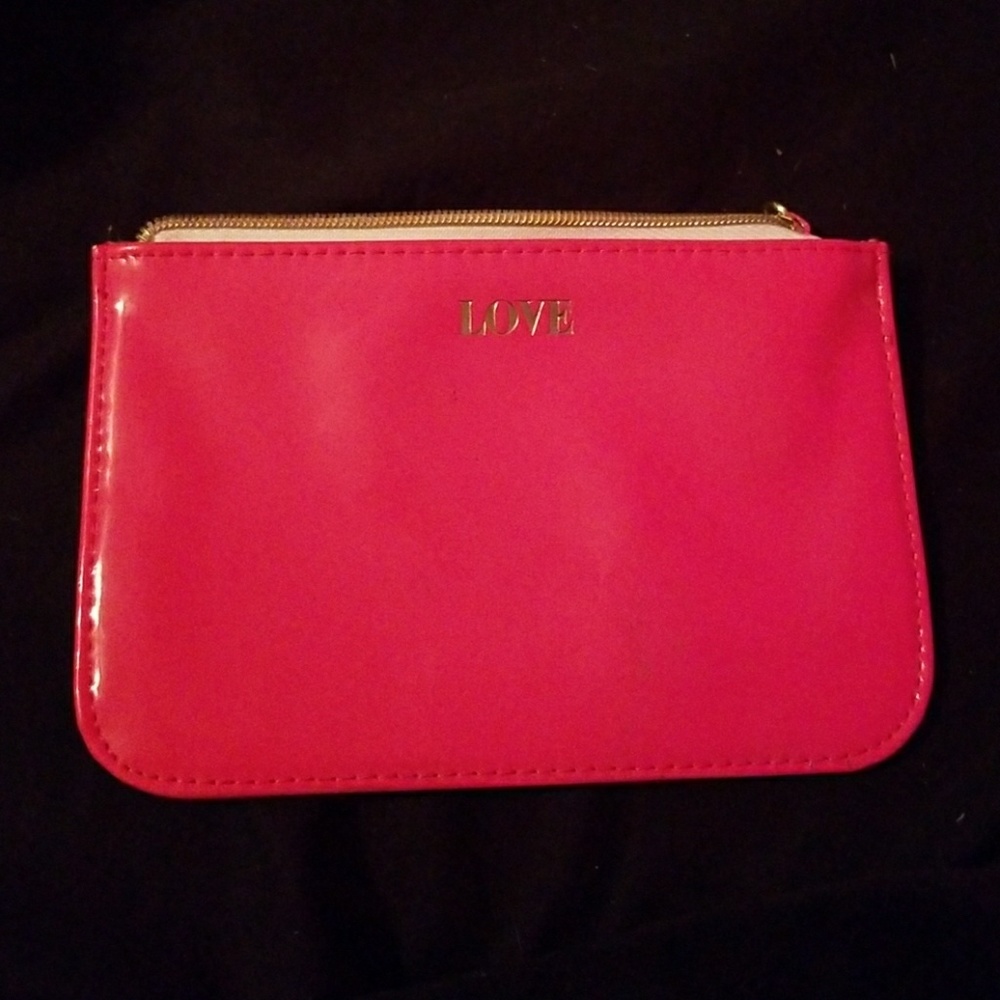 LOVE bath and body works makeup pouch