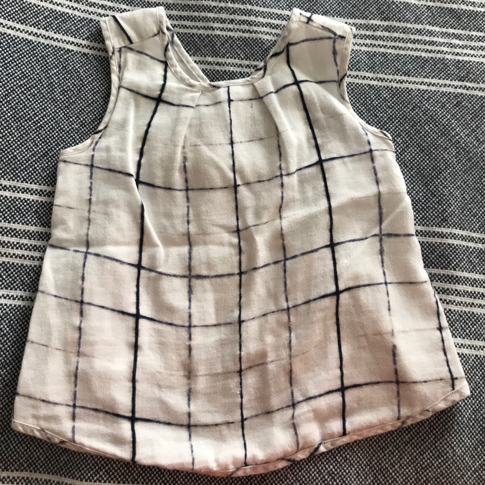 Old Navy size 5T girls