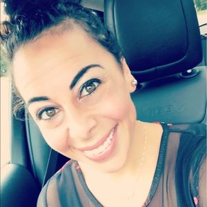 Meet your Posher, Aliza