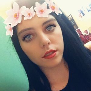 Meet your Posher, Anya