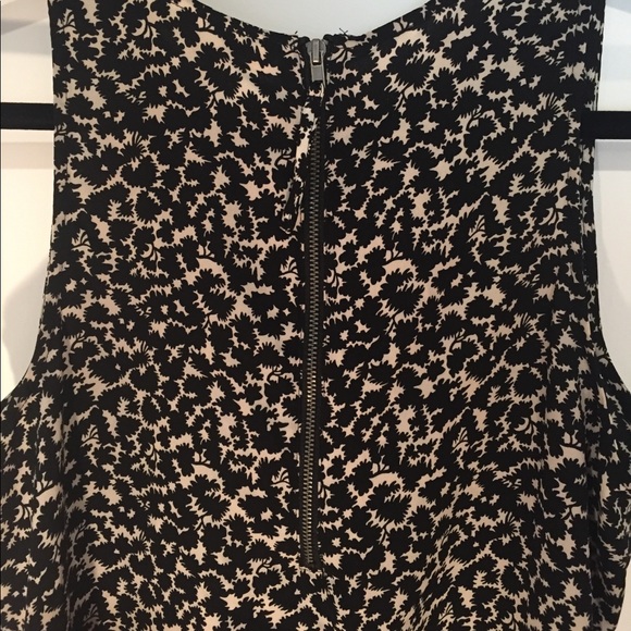 Urban Outfitters printed dress! - Picture 3 of 3