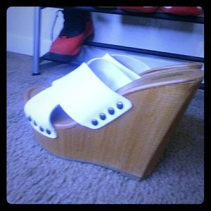 Wood and White Wedges