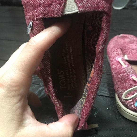 Toms - Picture 3 of 4