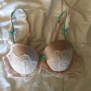 super pretty victoria's secret bra