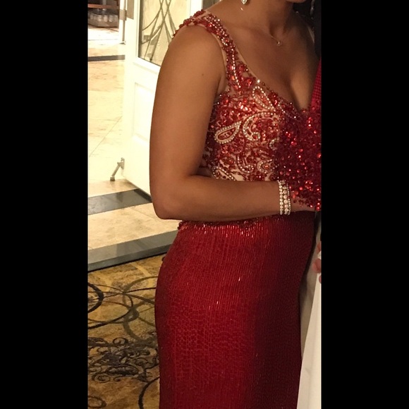 Mac Duggal - Picture 2 of 8