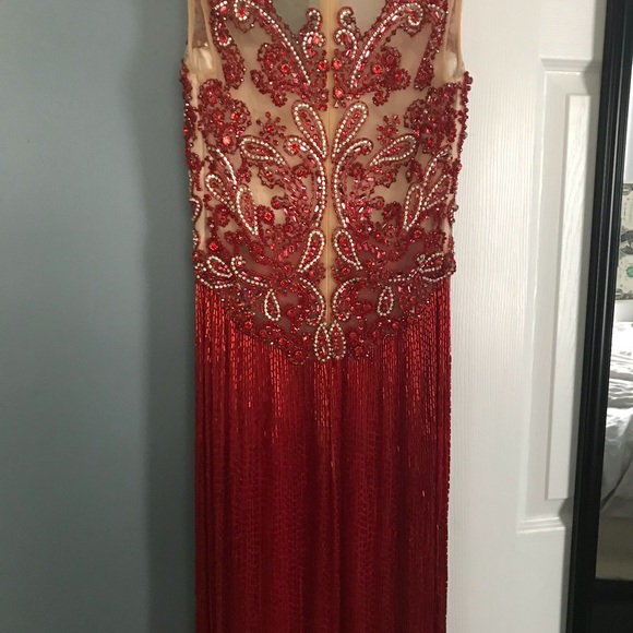 Mac Duggal - Picture 4 of 8