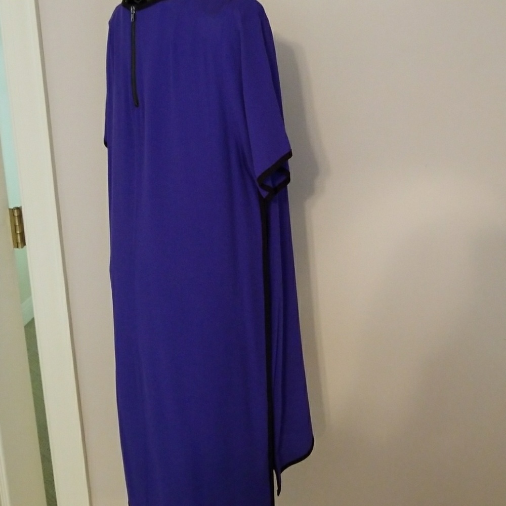 Dress - Picture 4 of 4