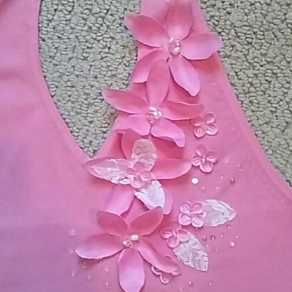 Beautiful halter - Picture 2 of 3