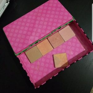 BENEFIT BLUSHS AND BRONZER