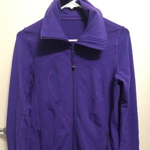 Lululemon jacket, long fit, S6!