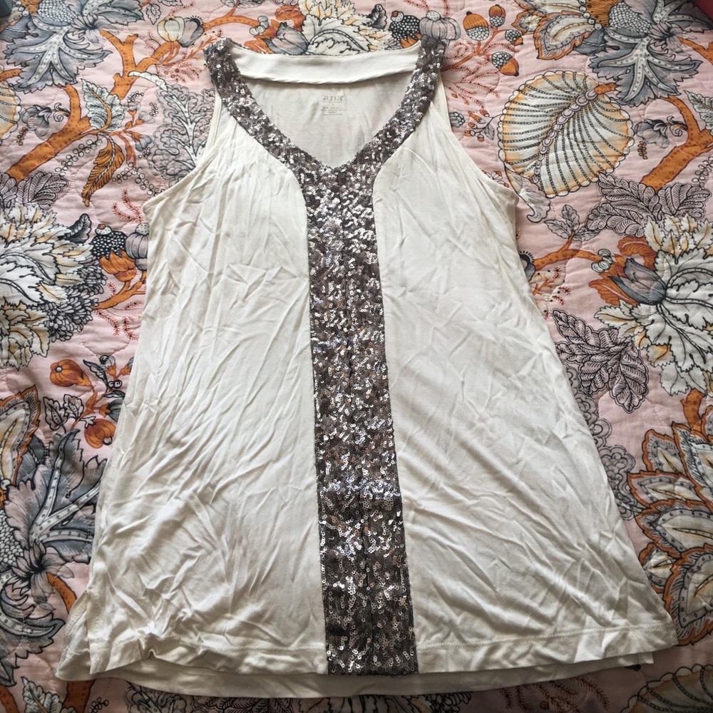 White ana tank with silver sequins