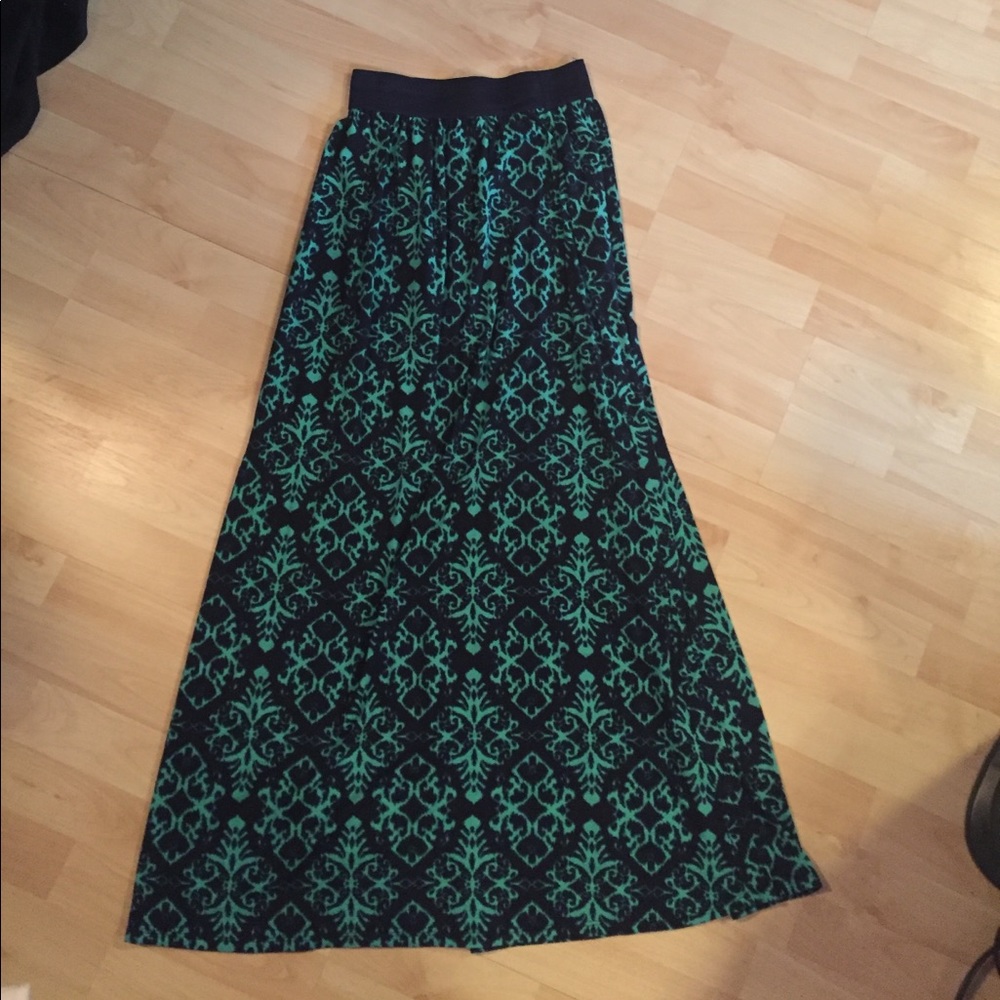 Joe B Navy & Green Patterned Maxi Skirt Size Med
