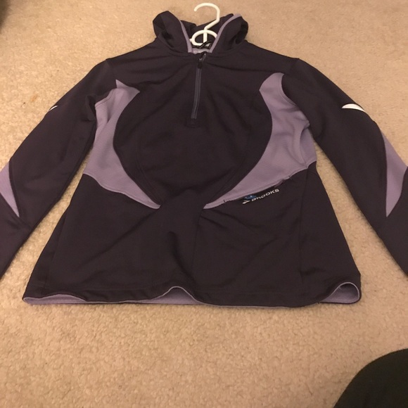 Brooks running half zip hoodie, size small - Picture 2 of 3