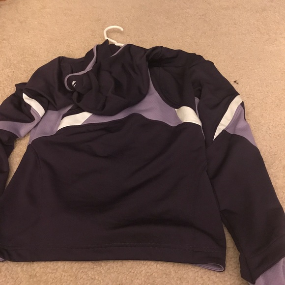 Brooks running half zip hoodie, size small - Picture 3 of 3