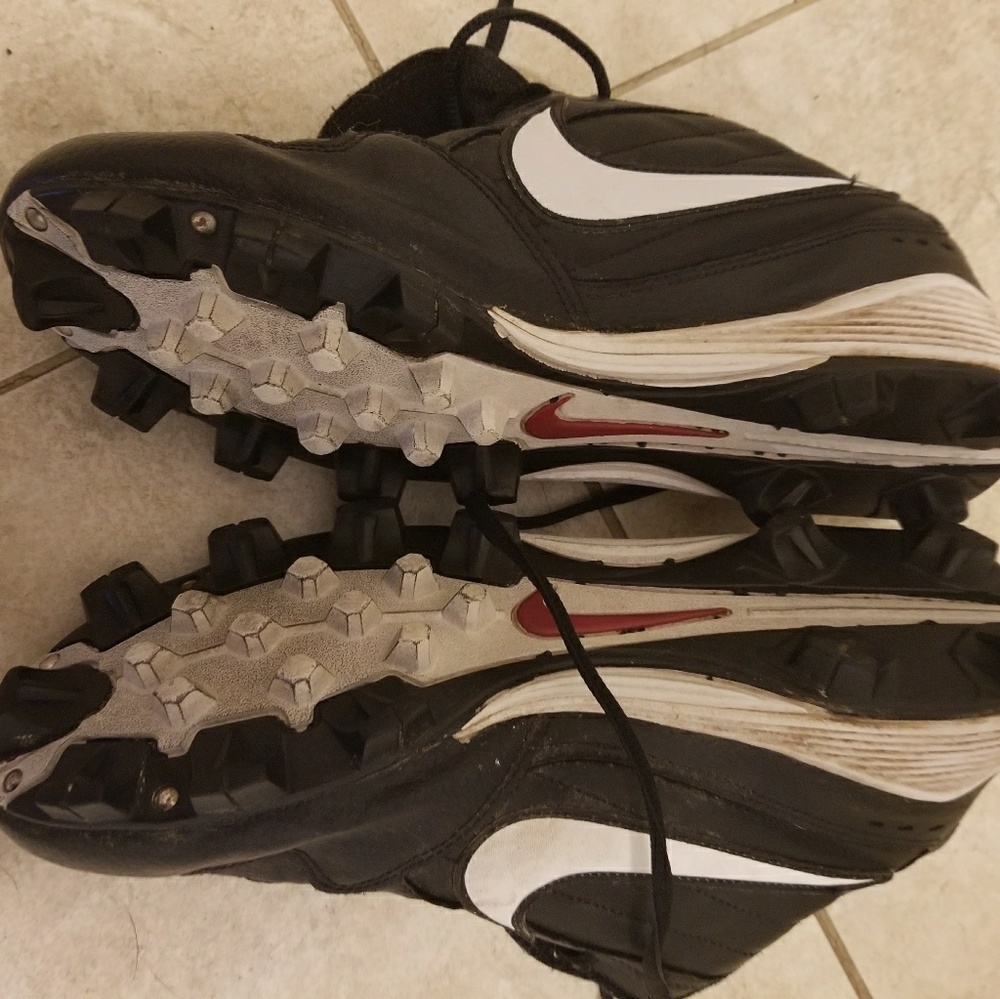 Nike womens cleats sz 11