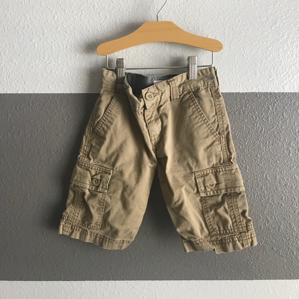 Levi’s Cargo Shorts  _ B3G1 Free