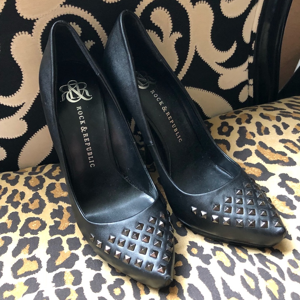 Rock & Republic studded pumps