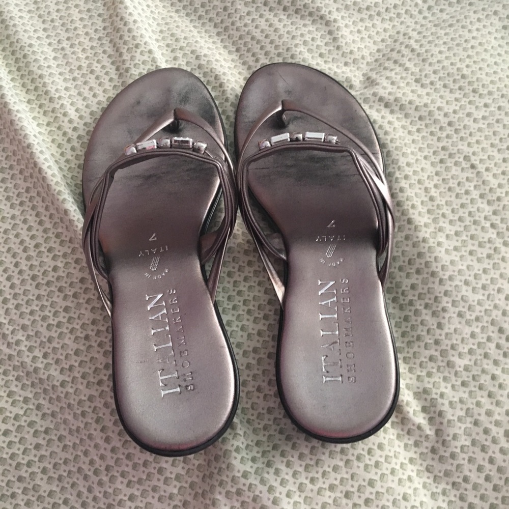 Cute grey sandals - Picture 2 of 2