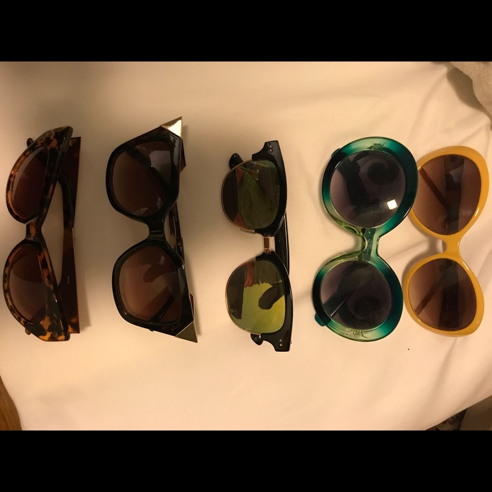 Lot of sunglasses $25 for all SOLD 🚫