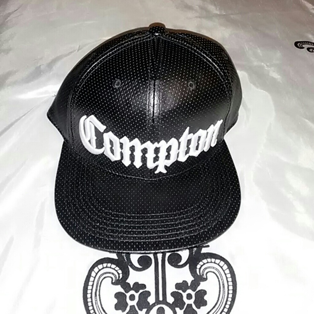 Compton inspired leather feel snapback