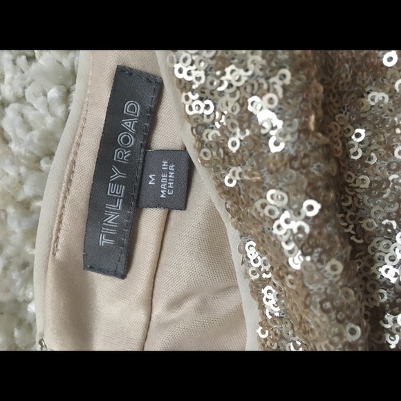 Tinley Road Dresses & Skirts - gold sequin skirt