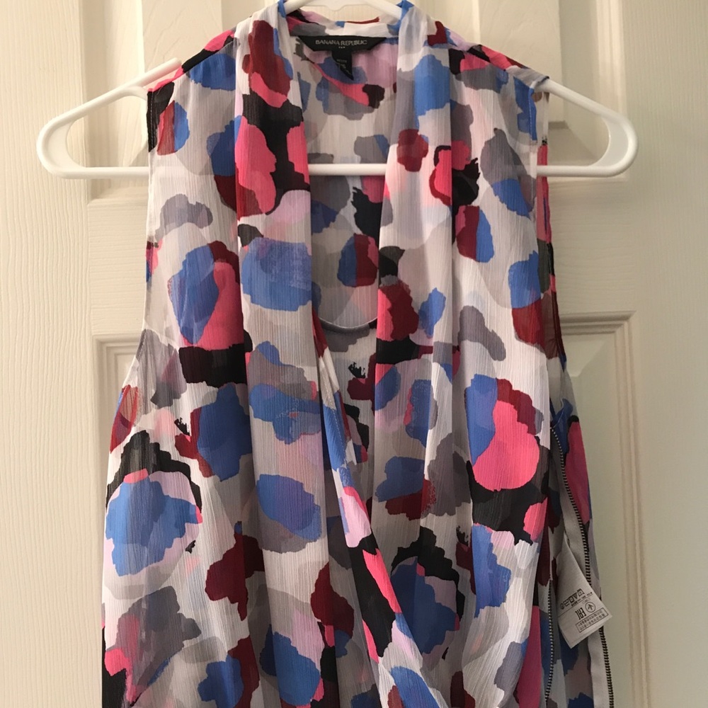 Sleeveless Banana Republic blouse