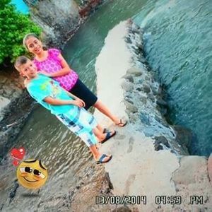 Meet your Posher, Yalí