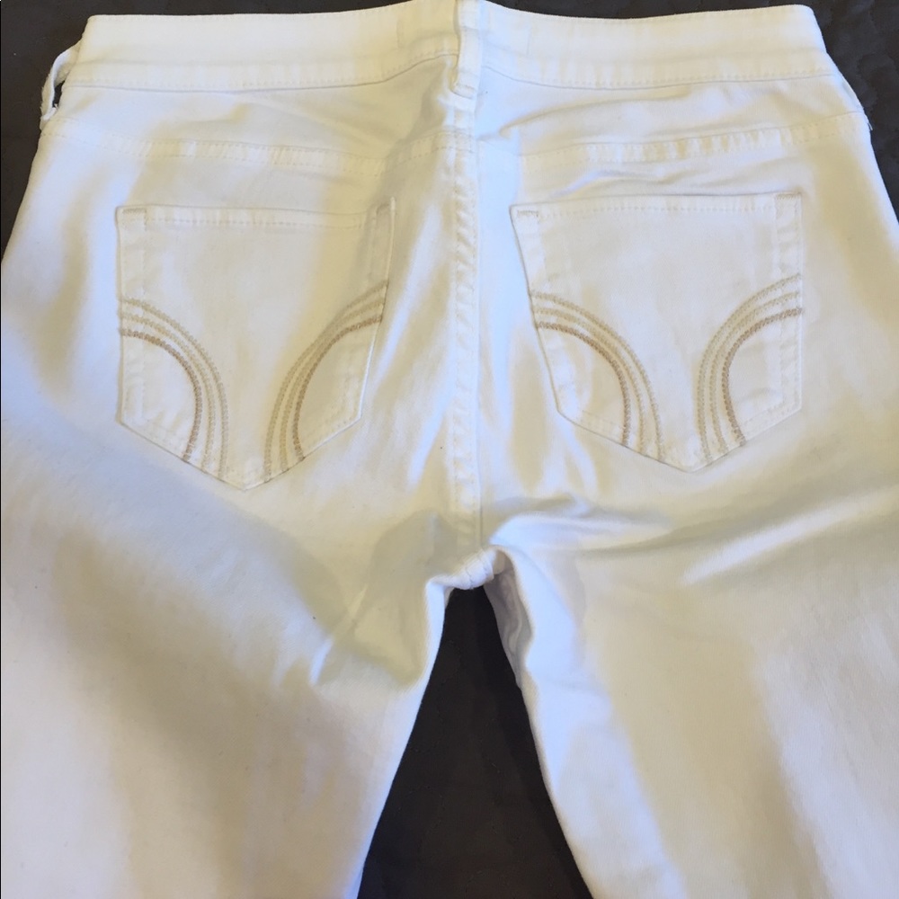Hollister white skinny jeans! - Picture 3 of 5