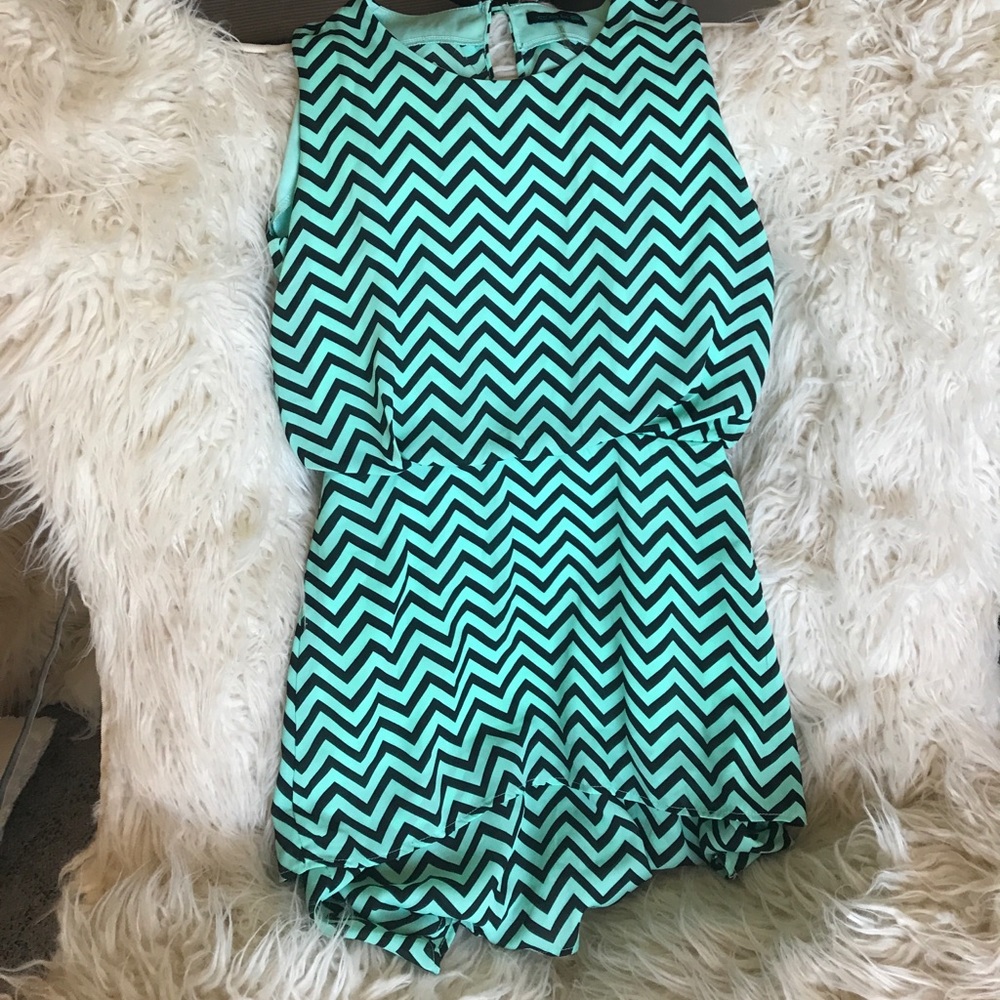 Chevron dress with slit