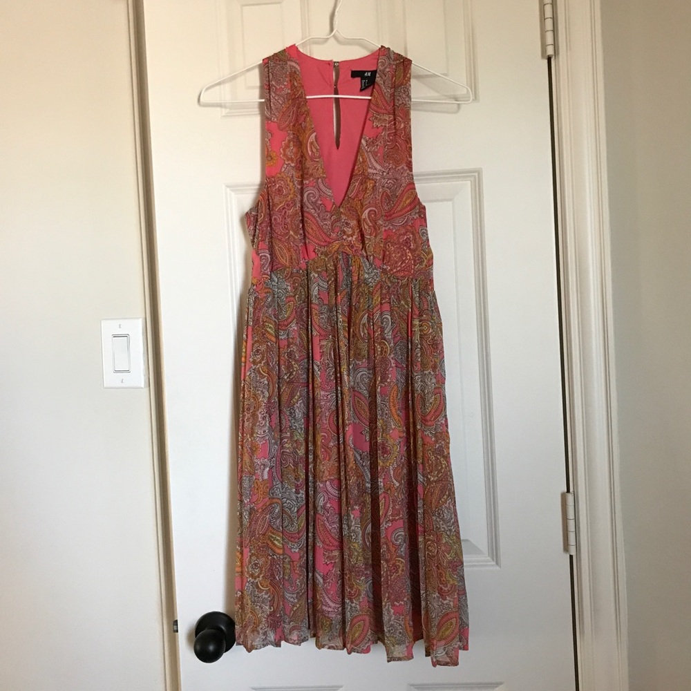 H&M Pink Paisley V- Neck Dress