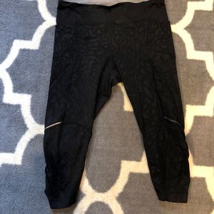 Lululemon crop pants