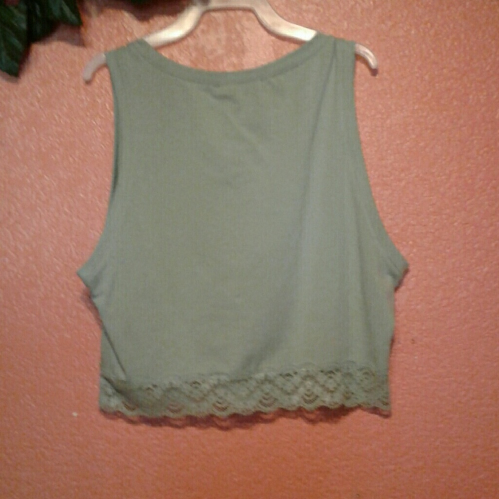 Crop top - Picture 3 of 3