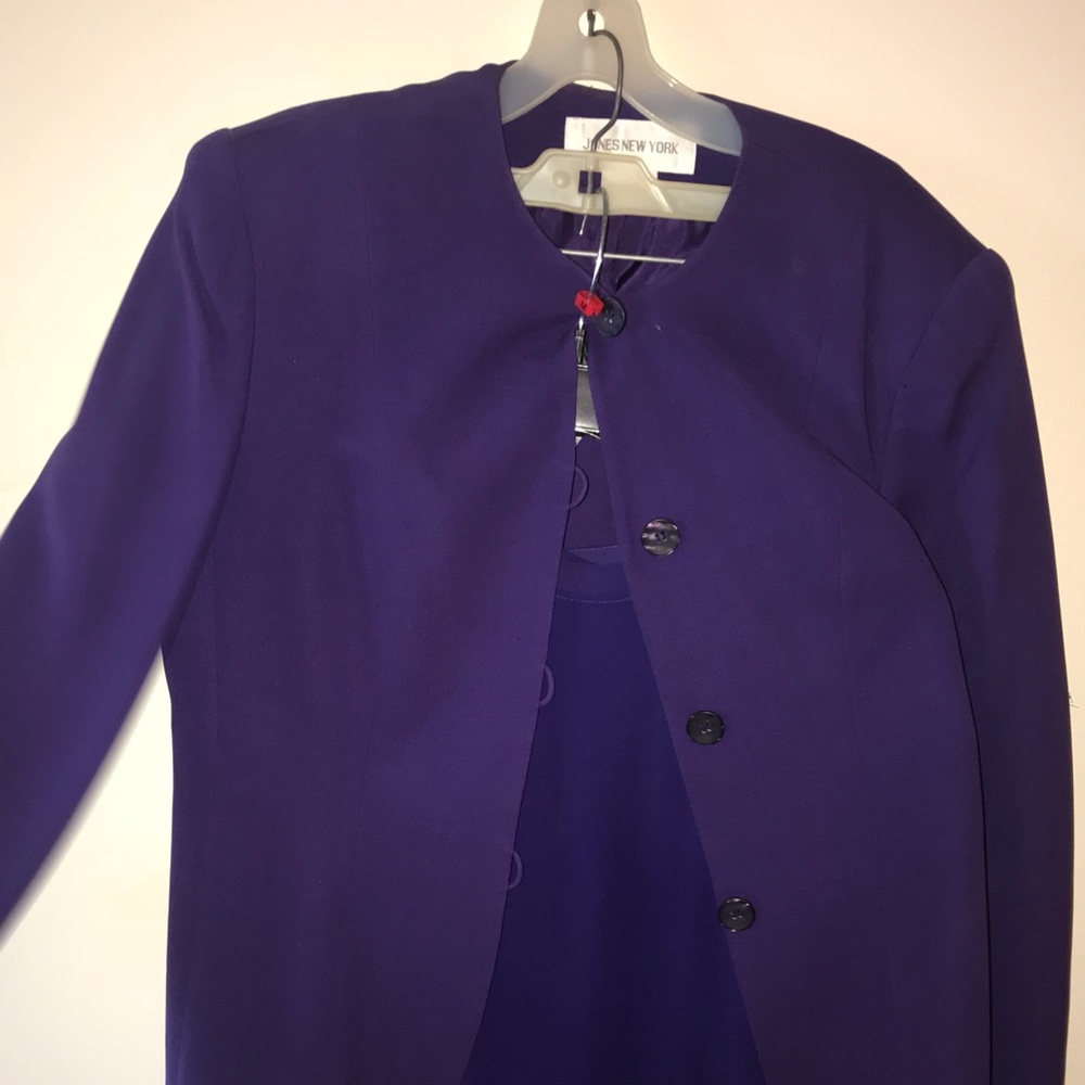 Jones New York jacket and matching shirt and skirt